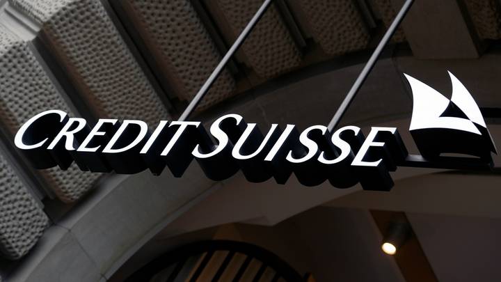 Dernier jour pour qu'UBS avale Credit Suisse et évite une débâcle