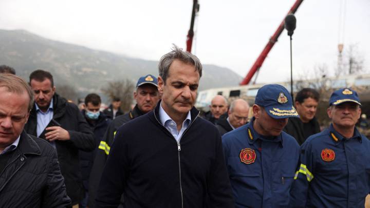 Catastrophe ferroviaire en Grèce: le Premier ministre demande pardon aux familles des victimes