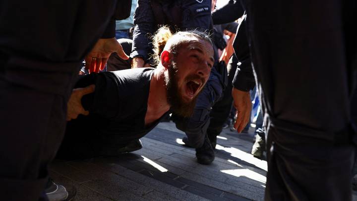 Israël: manifestation contre Netanyahu à l'aéroport de Tel Aviv