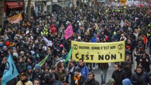 France: derrière la colère contre la réforme des retraites, une profonde crise du travail