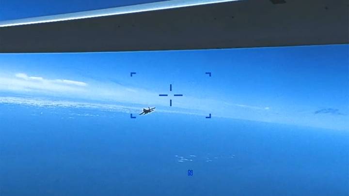Washington publie les images de l'interception de son drone par les Russes