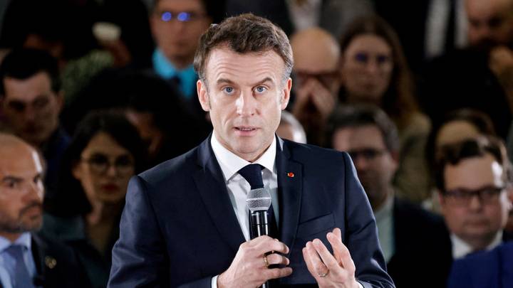 Réforme des retraites: Macron déclenche l'article 49.3 et évite le vote de l'Assemblée nationale