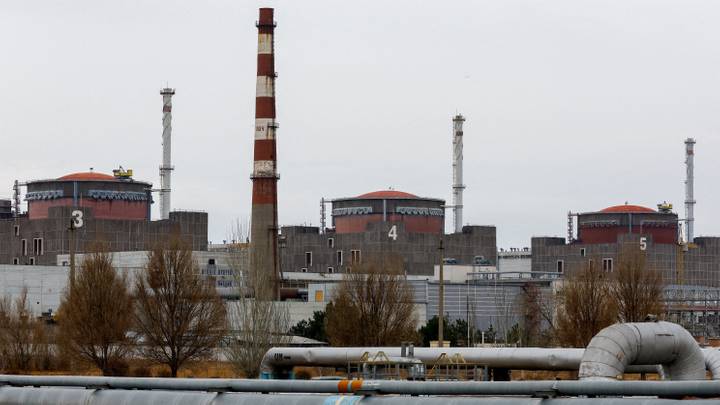 Arme nucléaire en Biélorussie, dégradation de Zaporijjia: la terreur nucléaire s’empare de l’Europe