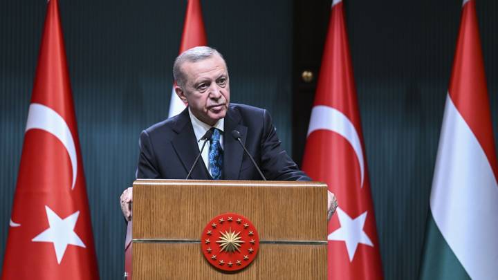 Erdogan: la Turquie est prête à fournir tout soutien pour la livraison de gaz naturel à la Hongrie