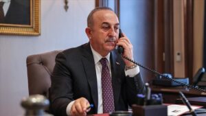 Cavusoglu échange avec le MAE égyptien de la situation après les séismes