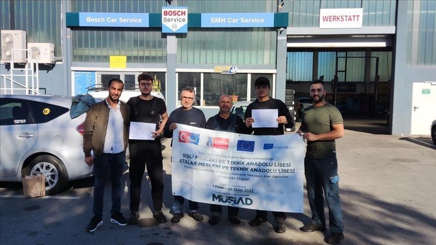 Türkiye: Des élèves de lycées professionnels ont bénéficié d'un stage en Europe, en coopération avec le MÜSİAD