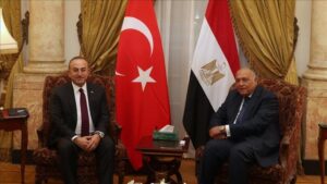 Cavusoglu se rend en Egypte après 11 ans de relations sous tension
