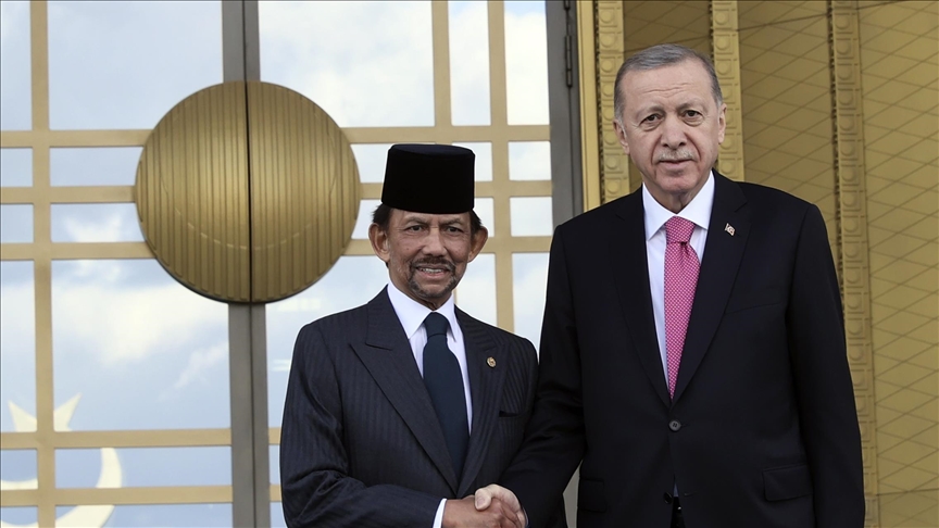 Türkiye: Erdogan rencontre le sultan du Brunei Darussalam à Ankara