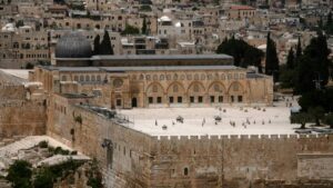 Jérusalem: assaut de la police israélienne dans la mosquée Al-Aqsa