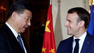 Macron en Chine: Pékin peut "jouer un rôle majeur" pour "trouver un chemin de paix" en Ukraine