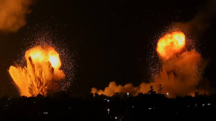 Israël mène des frappes aériennes au Liban et à Gaza