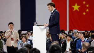 Macron en Chine: plusieurs contrats et accords signés par les entreprises françaises