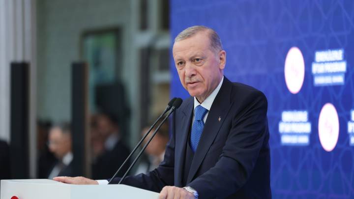 Erdogan : “Le monde islamique devrait être uni contre les attaques d'Israël en Palestine”