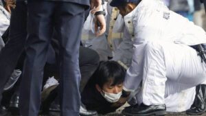 Japon: le Premier ministre évacué après une explosion lors d'un discours