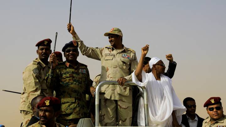 Qui sont les Forces de Soutien Rapide qui affrontent l'armée au Soudan ?