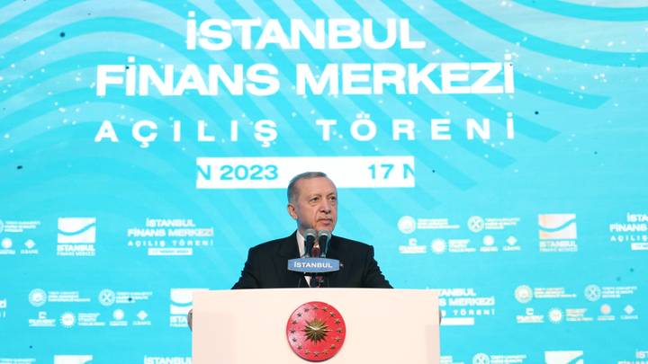 Erdogan: point de rencontre entre trois continents, Istanbul peut relier les marchés financiers