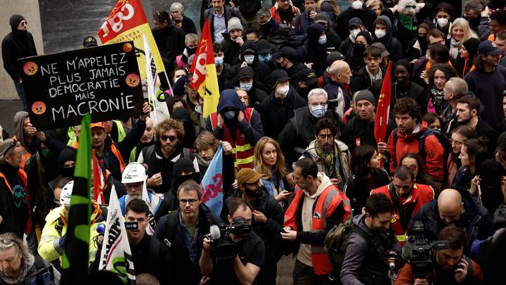 Plusieurs manifestations en France contre Macron et le réforme des retraites