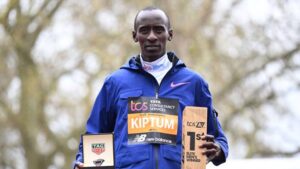 Kiptum remporte le marathon de Londres avec le 2e meilleur temps
