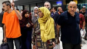 Soudan: des avions en provenance de Port-Soudan ramènent davantage de citoyens turcs à Istanbul