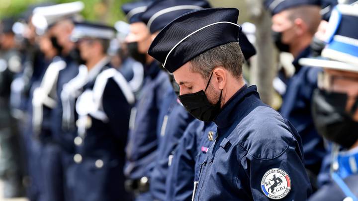 France: une policière écrivaine condamnée à six mois de prison avec sursis