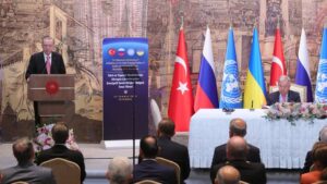 L’accord céréalier en mer Noire conclu par Ankara prorogé de deux mois, Guterres remercie la Turquie