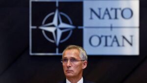 Intégrer l'Ukraine dans l'Otan pas à l'ordre du jour durant la guerre, dit Stoltenberg