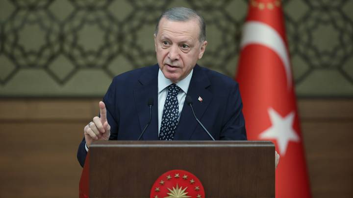 Erdogan: "La Turquie ne permettra jamais que les couvertures des magazines lui dictent sa politique"