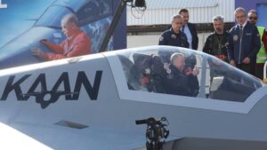 La Turquie présente son avion de combat national “KAAN”