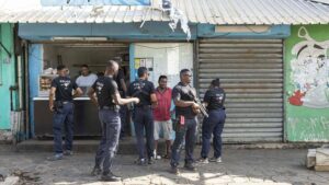 Mayotte: les Comores n'accueilleront que les sans-papiers volontaires au retour