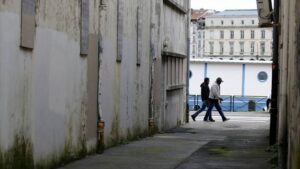 La France coupable de "graves violations" des droits des migrants, selon des ONG