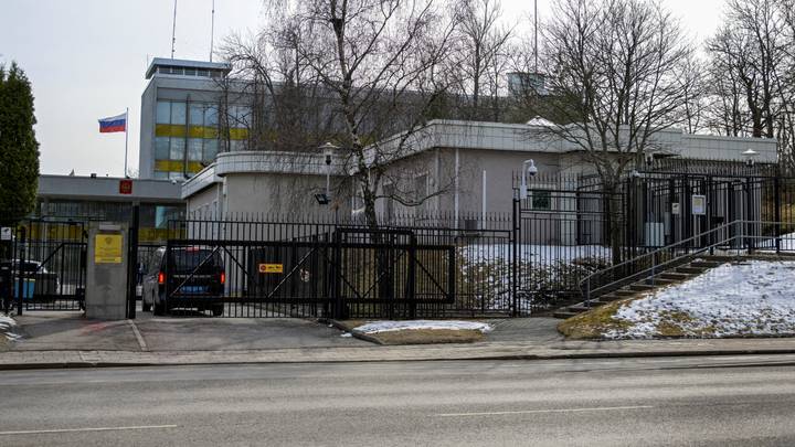 La Russie ferme le Consulat général suédois à Saint-Pétersbourg et expulse 5 diplomates