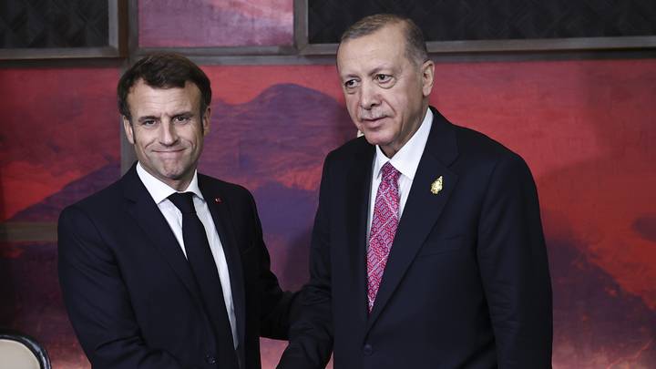 Macron félicite Erdogan pour sa réélection lors d'un appel téléphonique
