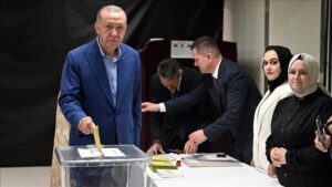 Türkiye / Second tour de la présidentielle  : Erdogan vote à Istanbul