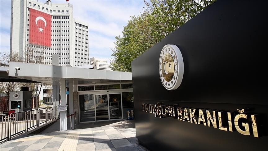 Ankara condamne fermement la garde à vue de journalistes turcs en Allemagne