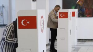 Elections turques: Les Turcs de l'étranger plébiscitent le scrutin et signent un record