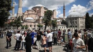 Tourisme: Plus de 11 millions de touristes ont afflué en Türkiye en 4 mois