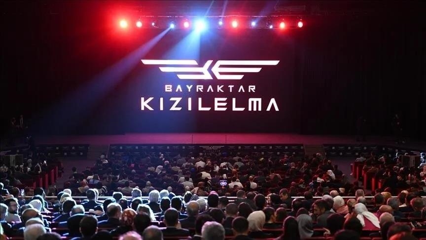 Le documentaire sur le premier avion de combat sans pilote de la Türkiye projeté en avant-première à Istanbul