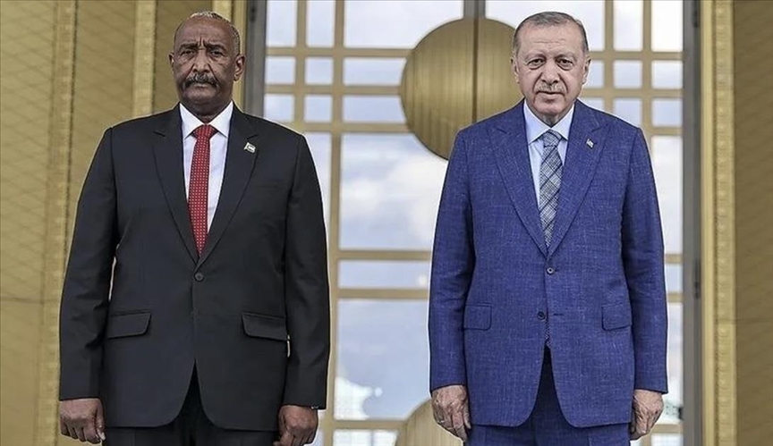 Erdogan et Al-Burhan discutent des derniers développements au Soudan
