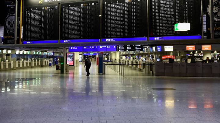 Une grève des aiguilleurs du ciel paralyse le trafic aérien à Genève