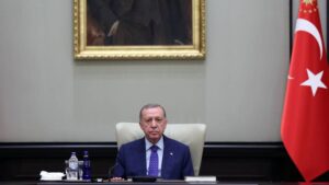 Le président turc exhorte les dirigeants serbe et kosovar à reprendre le dialogue
