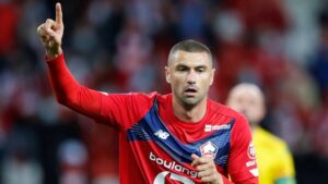 Foot: le Turc Burak Yilmaz prend sa retraite