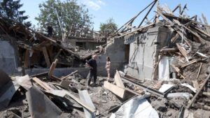 Ukraine: un missile et 20 drones russes abattus, la ville natale de Zelensky touchée