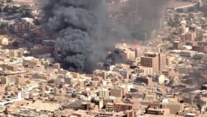 Soudan: Les combats reprennent à Khartoum après l'expiration de la trêve