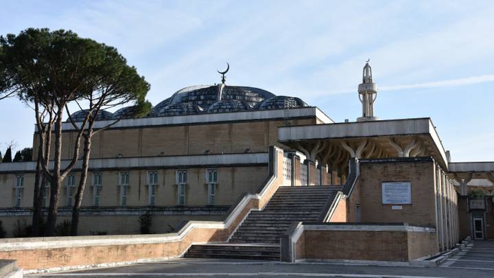 Controverse en Italie: une loi vise à fermer les lieux de prière musulmans