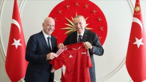 Türkiye : Recep Tayyip Erdogan rencontre le président de la Fifa à Istanbul