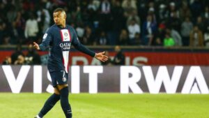 Ligue 1: l'avenir de Mbappé au PSG plus incertain que jamais