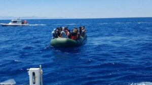 Un navire de migrants fait naufrage au large de la Tunisie, un mort, au moins 10 disparus