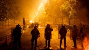 Crises et émeutes: l’image de la France se dégrade