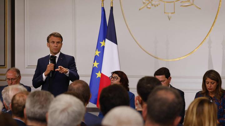 Emeutes en France: le pic est passé, selon le président Macron