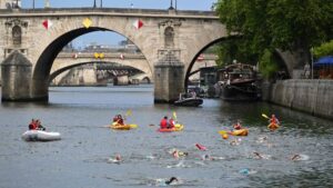 Paris: trois sites retenus pour la baignade dans la Seine après les JO